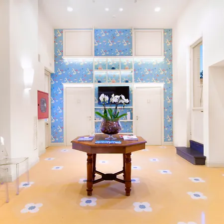 Unconventional Sorrento Coast سانتّانييلّو