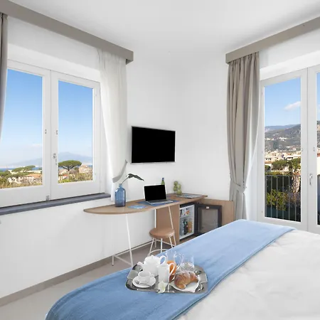 Unconventional Sorrento Coast 3* Sant'Agnello