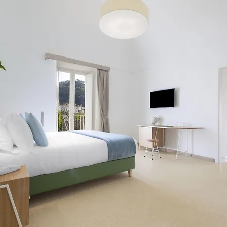 Unconventional Sorrento Coast 3* Sant'Agnello