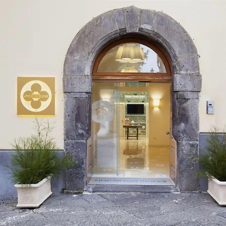 Unconventional Sorrento Coast 3*