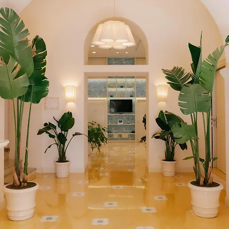 Hotell Unconventional Sorrento Coast Sant'Agnello