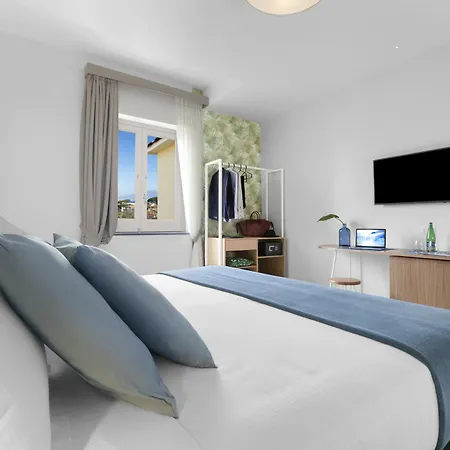 Hotell Unconventional Sorrento Coast 3*