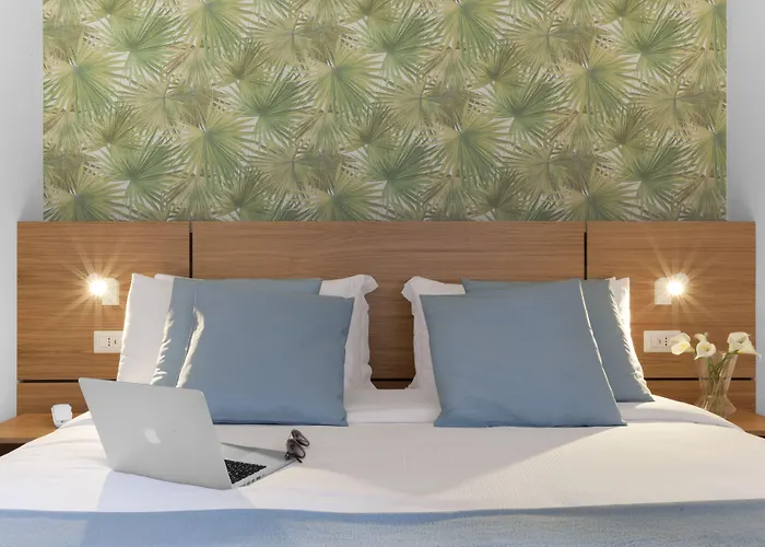 Unconventional Sorrento Coast 3*