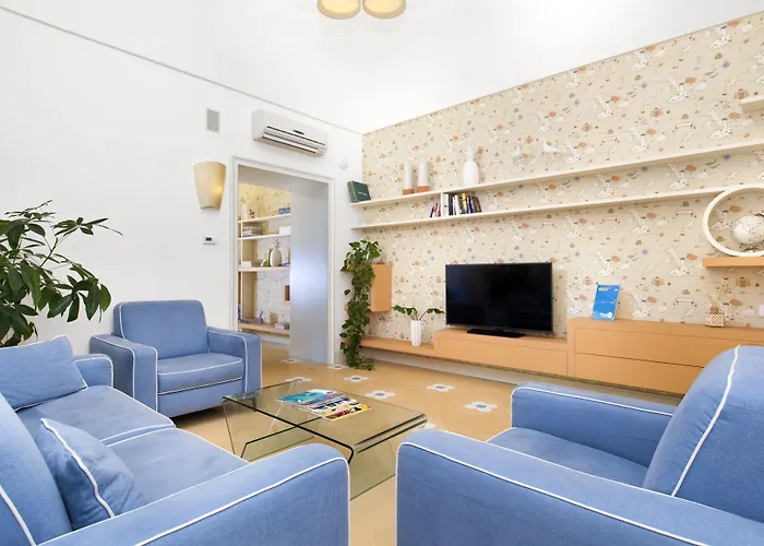 Unconventional Sorrento Coast Hotel Sant'Agnello