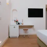 Unconventional Sorrento Coast Hotel