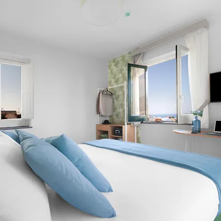 Unconventional Sorrento Coast 3* Sant'Agnello
