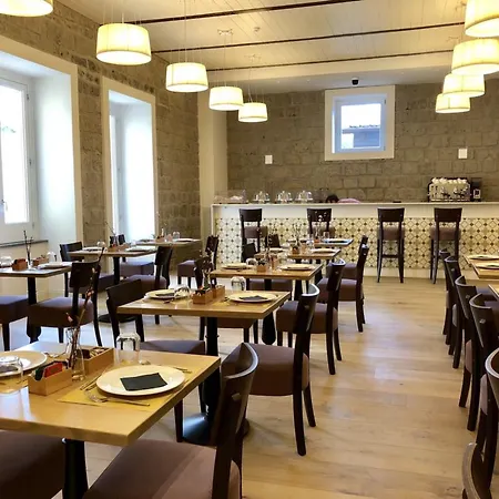Unconventional Sorrento Coast Hotel 3*