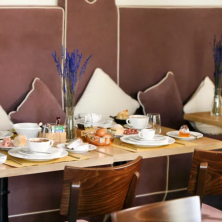 Unconventional Sorrento Coast 3*