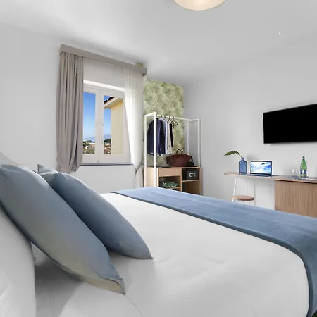 Unconventional Sorrento Coast Hotel