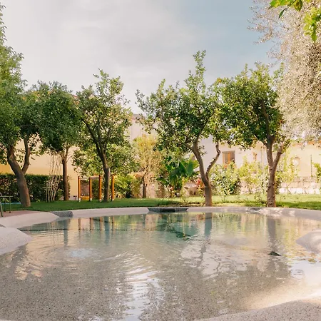 Unconventional Sorrento Coast Hotell 3*