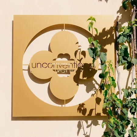 Unconventional Sorrento Coast 3*