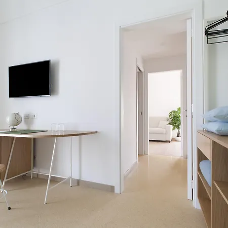 Unconventional Sorrento Coast 3*