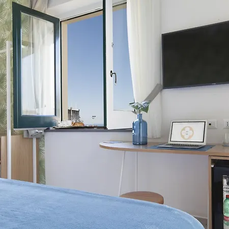 Unconventional Sorrento Coast 3* Сант'Анджелло