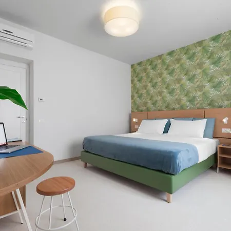 Unconventional Sorrento Coast Hotel Sant'Agnello