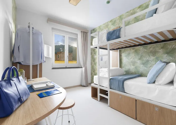 Unconventional Sorrento Coast Hotel Sant'Agnello