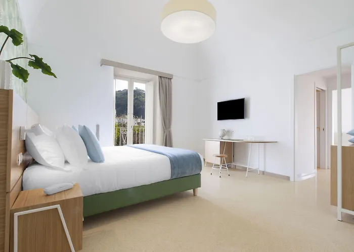 Unconventional Sorrento Coast 3* Sant'Agnello