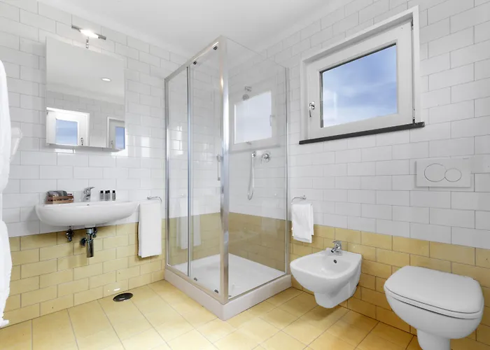 Unconventional Sorrento Coast Hotel 3*