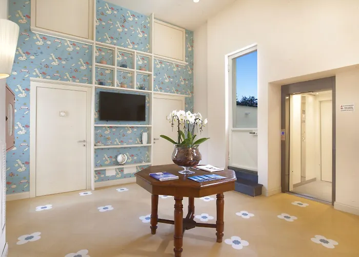 Unconventional Sorrento Coast Hotel 3*