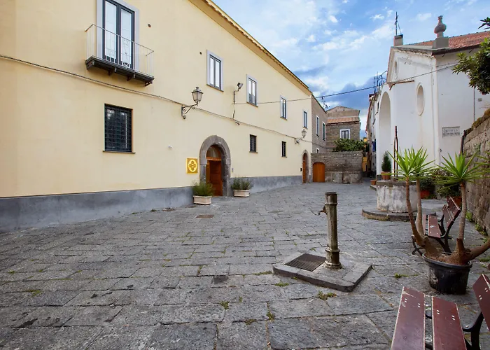 Unconventional Sorrento Coast 3* Sant'Agnello