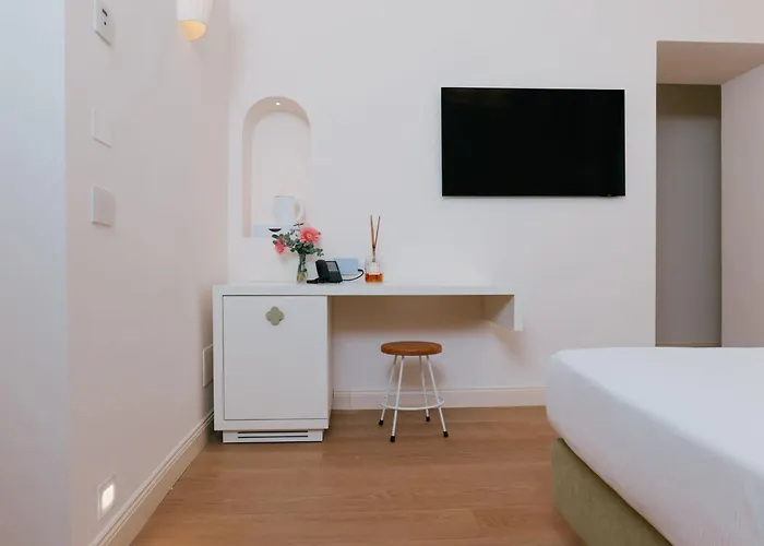 Unconventional Sorrento Coast Hotel